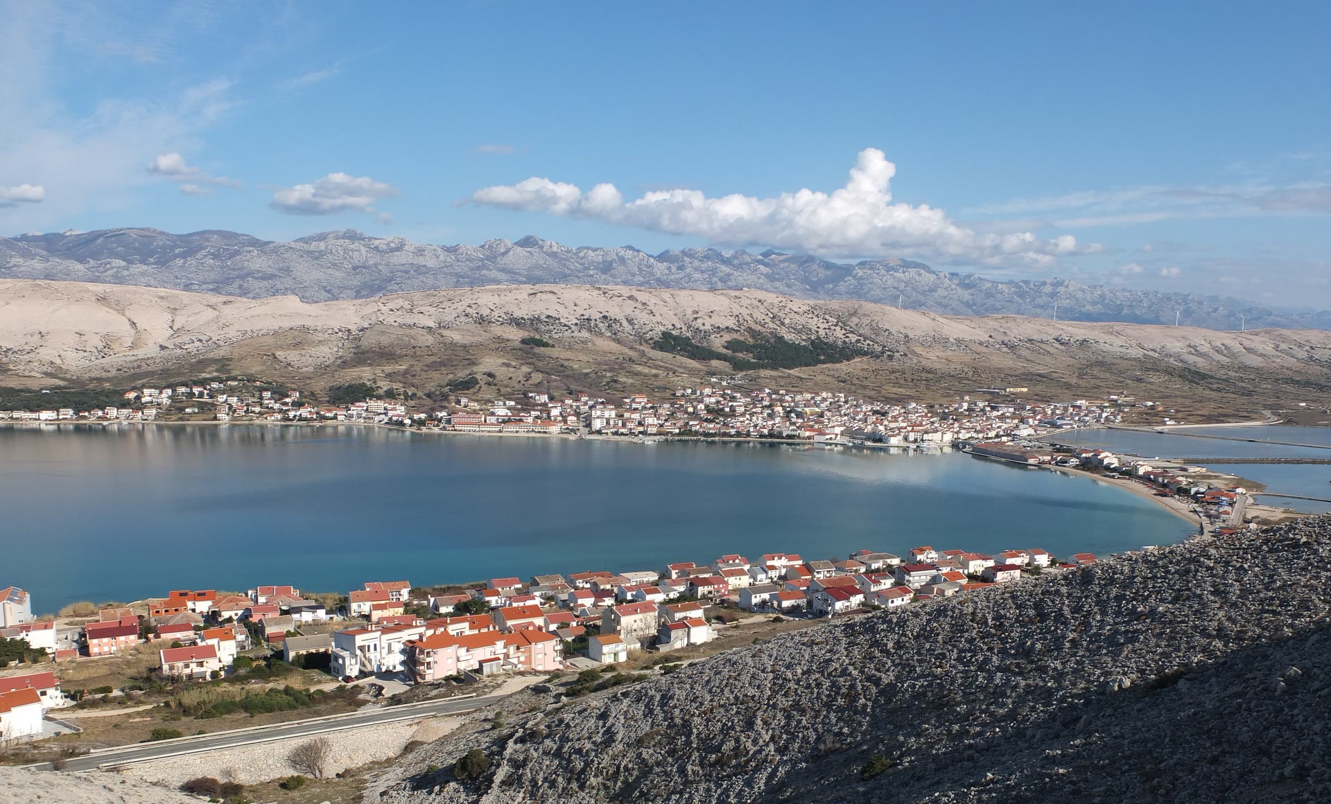 Grad Pag i Paški zaljev na otoku Pagu